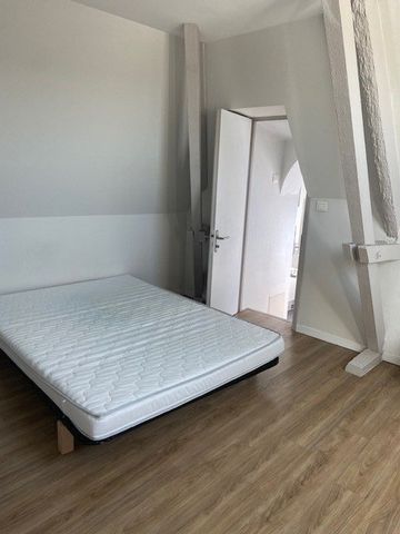 Location Appartement 2 pièces 26m² ANGOULEME 16000 - Photo 2