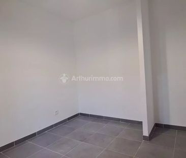 Location Appartement 3 pièces 51 m2 à Carmaux - Photo 3