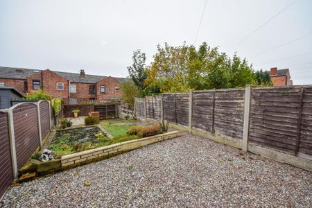 2 bedroom terraced house to rent - Photo 2