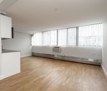 800 Richmond Street West - Photo 1