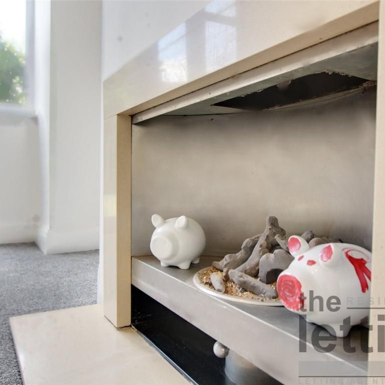 3 bedroom terraced house to rent - Photo 1