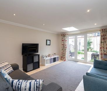 3 bedroom terraced house to rent - Photo 1