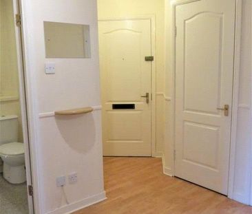 2 bedroom flat to rent - Photo 6