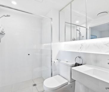 Modern Apartment in the Heart of Southport - Photo 6