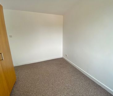 Court Farm Road, Bristol, BS14 - Photo 2