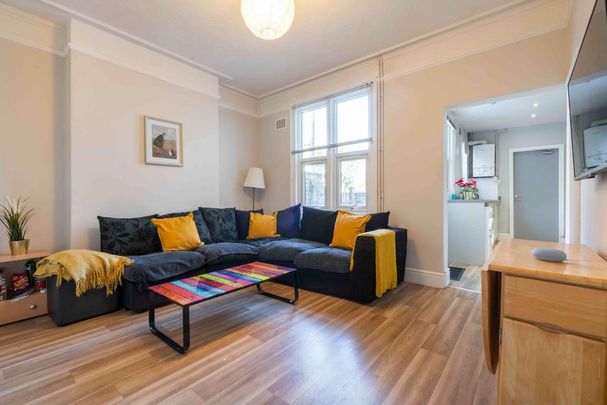 5 bedroom terraced house to rent - Photo 1