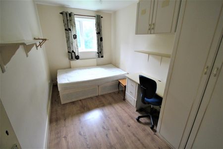 Pennington Court, Delph Lane, Woodhouse, LS6 2RW, Leeds - Photo 3
