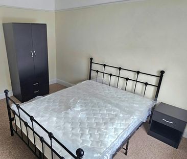 Bungalow to rent on - Photo 5