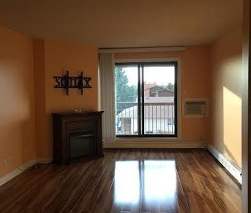 2 Bedroom Apartment In Lakeview - Photo 4