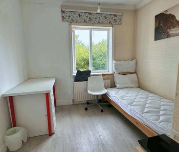 Room in a Shared House, Burgess Road, SO16 - Photo 5