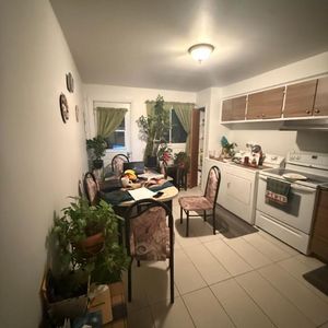 Magnifique 4 ½ au 1975 avenue Albert-Murphy à Laval, situé dans un quartier tranquille et recherché, proche de tous les services. - Photo 2