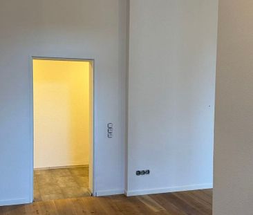 Komplett sanierte, moderne Wohnung mit Balkon und Aufzug im Stilalt... - Foto 4