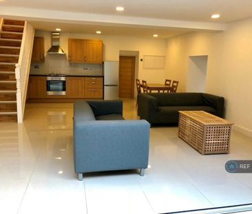 3 bedroom maisonette to rent - Photo 2