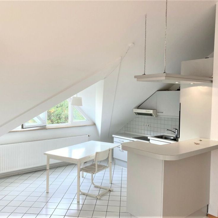 RESERVIERT: PETERSBERG - HELLES DACHGESCHOSSAPPARTEMENT MIT LOGGIA... - Foto 1