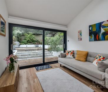 4 bedroom detached house to rent - Photo 1