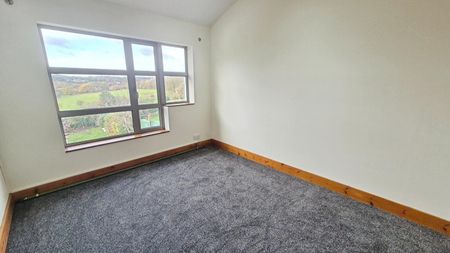 3 bedroom House To Let - Photo 3