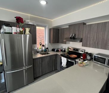 296 Rue Somerset Street East - 3 - Photo 5