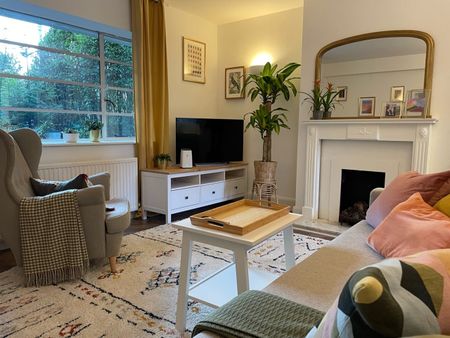 2 Bed Flat, Mansfield Road, NG5 - Photo 2