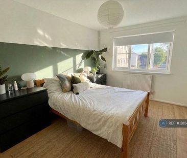 1 bedroom semi-detached house to rent - Photo 2