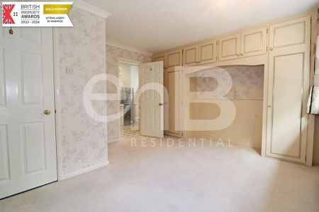 5 bedroom detached house to rent - Photo 4