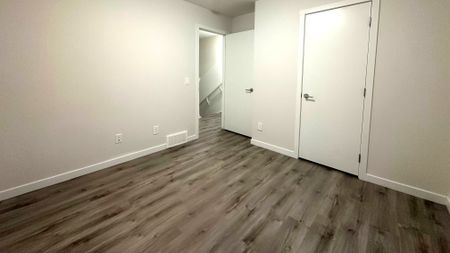 Spacious Townhouse For Rent In Airdrie - Photo 3