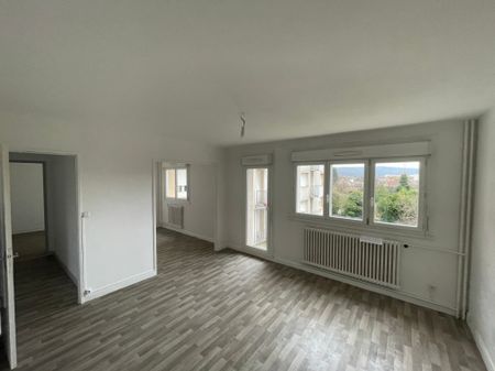 Location - Appartement T4 - 78 m² - Valentigney - Photo 2