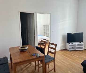 Location Appartement 2 pièces 37m² - Photo 2