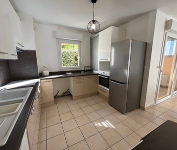 Location Appartement 3 pièces 77m² LE PRADET 83220 - Photo 6