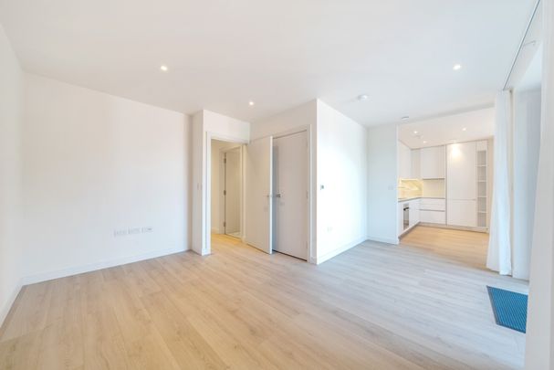 Voss Court, London, SW16 - Photo 1