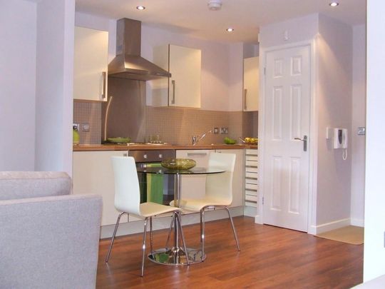 Studio Flat, Staveley Road, S8 - Photo 1