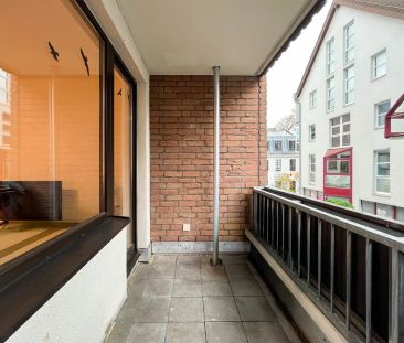 Moderne 3-Zimmer-Wohnung mit Aufzug im Herzen von Siegburg - Photo 1