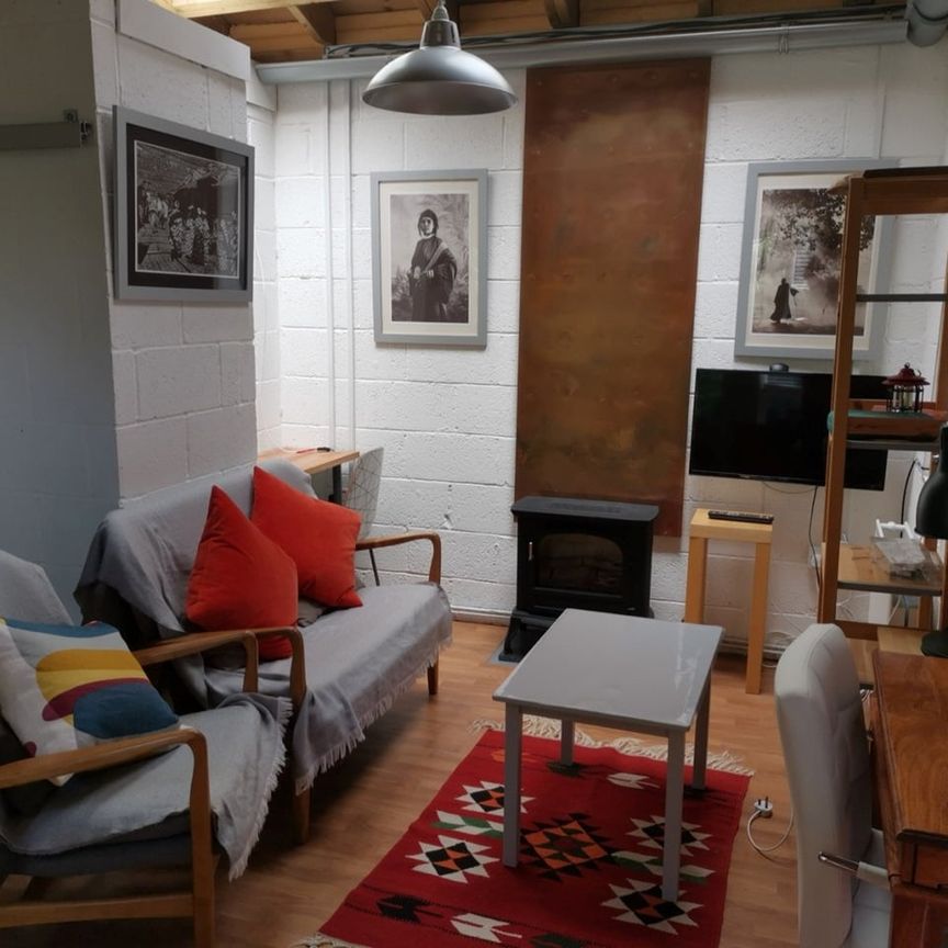 Room in a Shared House, Barry Road, SE22 - Photo 1