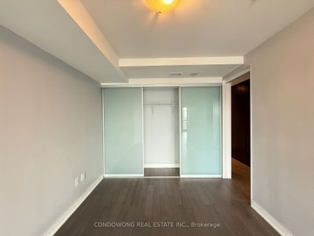 Thompson Residence Lofts 621-629 , #Ph1423 - Photo 3