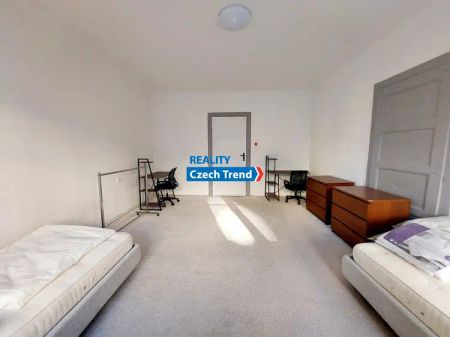 Pronájem zařízeného pokoje v bytě 3+1 s balkónem, ul. Masarykova třída v Olomouci - Fotografie 2