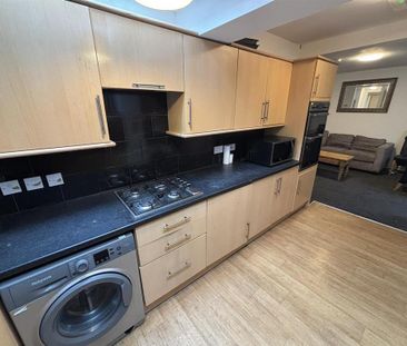 6 bedroom house to rent - Photo 3