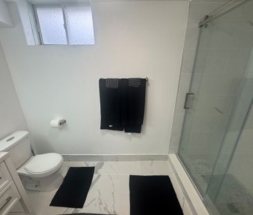 For Lease - 11 Kelsey Crescent, Barrie, Ontario - Photo 3