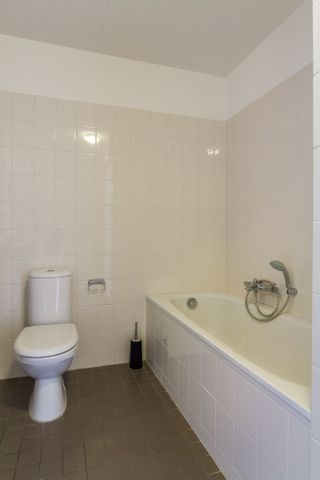 Appartement te huur: Rijswijkseplein 744 2516 LX Den Haag - Foto 3