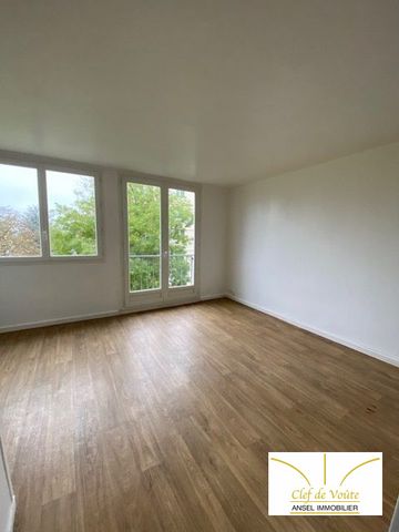 Studio à louer, 1 pièce - Rueil-Malmaison 92500 - Photo 2