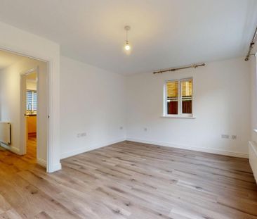 4 bedroom semi-detached house to rent - Photo 4