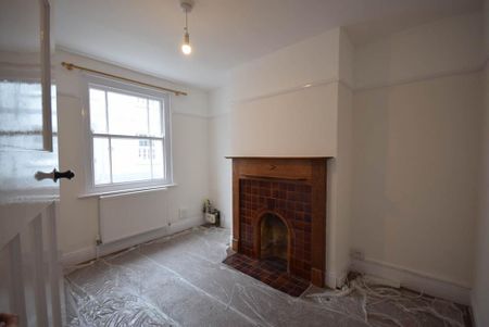 2 bedroom terraced house to rent - Photo 2