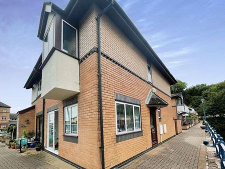 Plas St Pol De Leon, Penarth Marina, Penarth, CF64 - Photo 5