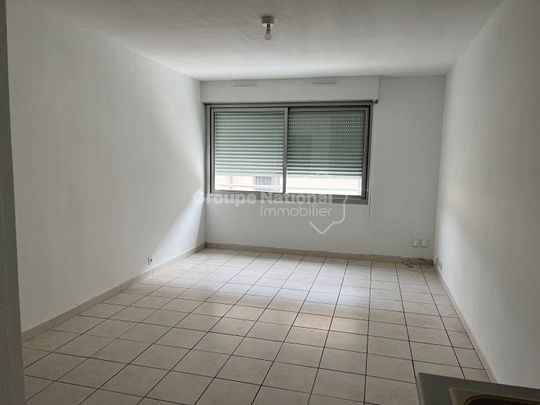 Appartement T2 NIMES, - Photo 1