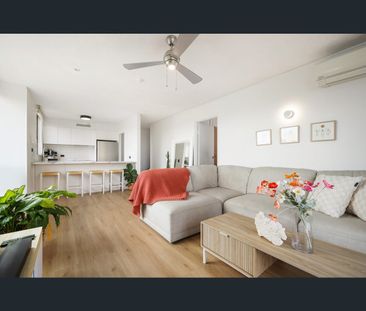 32/11 Fairway Drive, Clear Island Waters, Qld 4226 - Photo 1