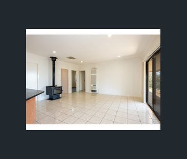 SPACIOUS FAMILY LIVING - Photo 1