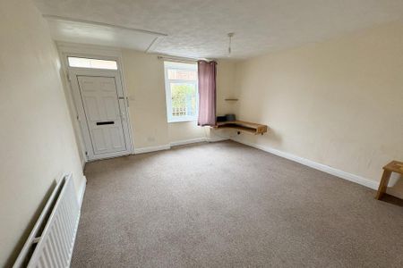 2 bedroom terraced house to rent - Photo 3