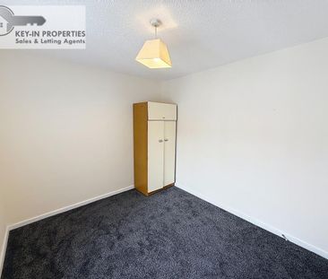 3 bedroom flat to rent - Photo 4