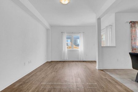 For Lease - 22 Alaskan Heights, Barrie, Ontario - Photo 3