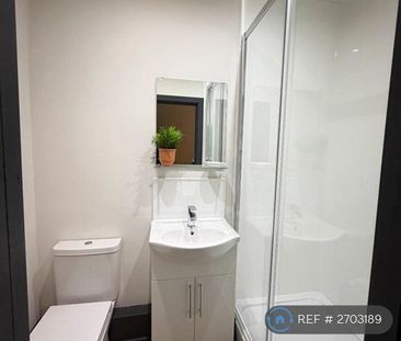 1 bedroom in a house share to rent - Photo 4