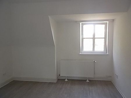 Renovierte Dachgeschoss-Wohnung mit 39,50m² für 1 Person demnächst verfügbar - Photo 5