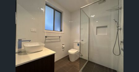 Spacious and Beautifully Designed Family Home - Photo 5